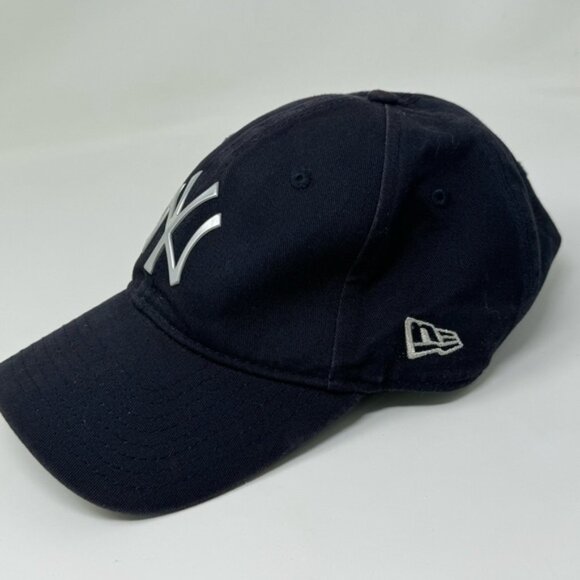 New york yankees new era 9TWENTY navy hat Silver metallic look logo rare main image 3